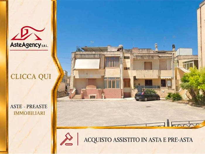 Appartamento quadrilocale in vendita in Via A Scorrano, Centro, Galatone