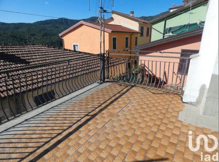Appartamento con 6 locali in vendita in Via Niccolò Paganini, Centro, Carro