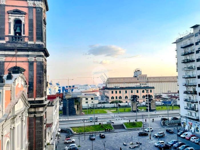 Appartamento con 5 locali in vendita in Piazza del Carmine, Mercato, Napoli