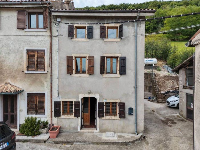 Casa quadrilocale in vendita in Via Colognati, Tregnago