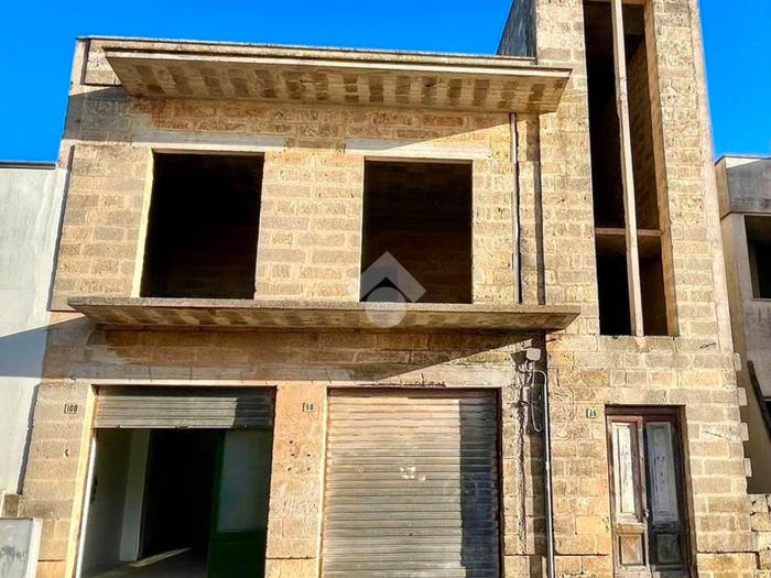 Casa con 5 locali in vendita in Via I Maggio, PresicceAcquarica