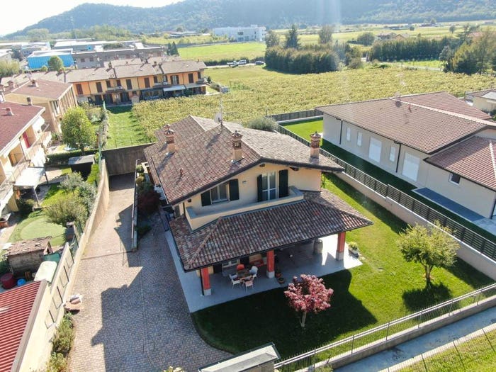 Casa con 5 locali in vendita in Via Crocefisso, Villa Pedergnano, Erbusco