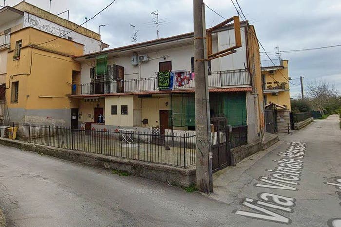 Casa con 6 locali in vendita in Via Vicinale Masseria Grande, Pianura, Napoli