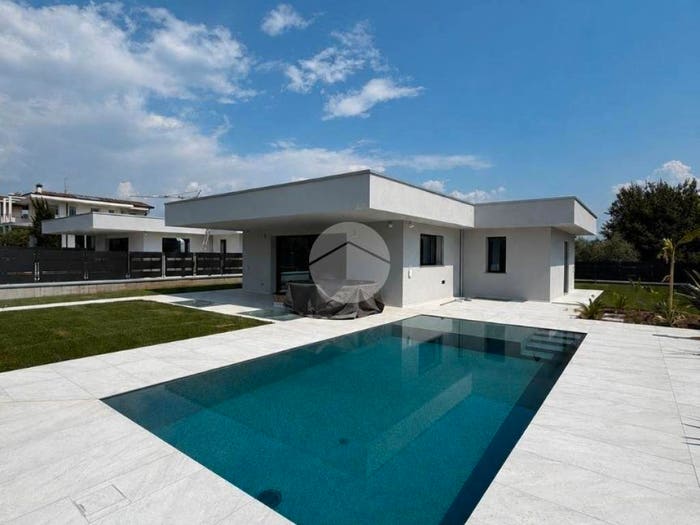 Casa trilocale in vendita in Via Gazzolo, Lido, Manerba del Garda