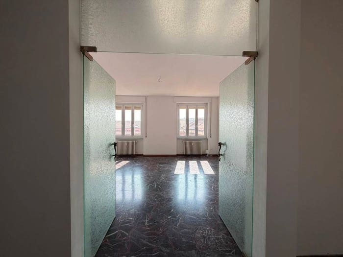 Appartamento con 6 locali in vendita in Via Cornelia Cotta, Corso alla Vittoria Parco della Resistenza, Asti