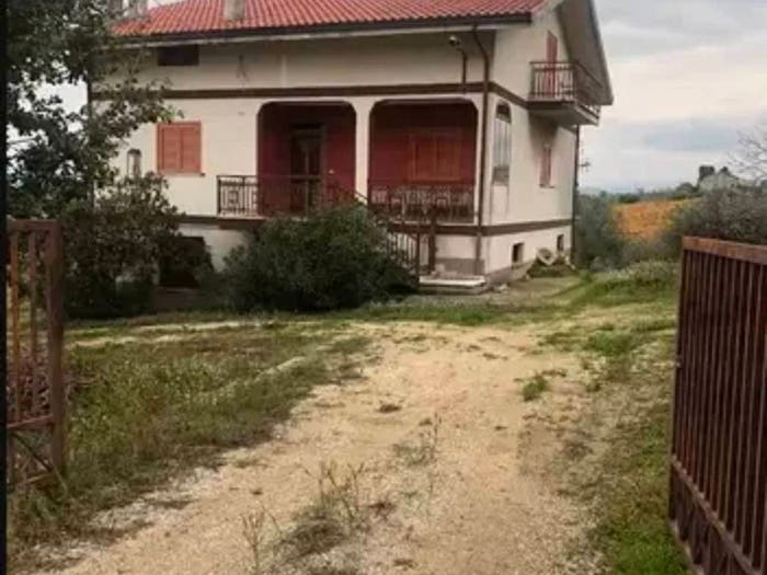 Casa con 5 locali in vendita in Frazione Camicie, Lanciano