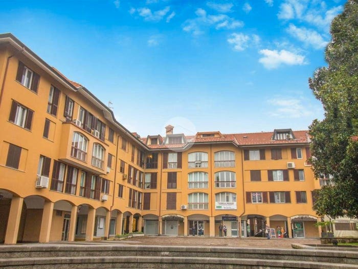 Casa bilocale in vendita in Via Dante Alighieri, Centro, Garbagnate Milanese