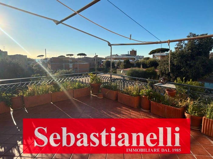Casa trilocale in vendita in Via Arcobaleno, Lavinio Mare, Anzio