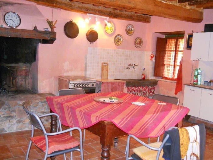 Casa con 6 locali in vendita in Centro, Calci