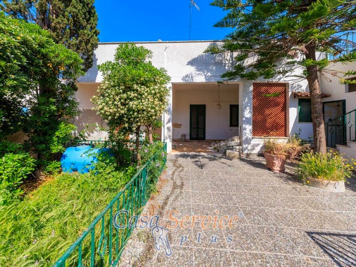 Casa quadrilocale in vendita in Via Alcide De Gasperi, Melissano