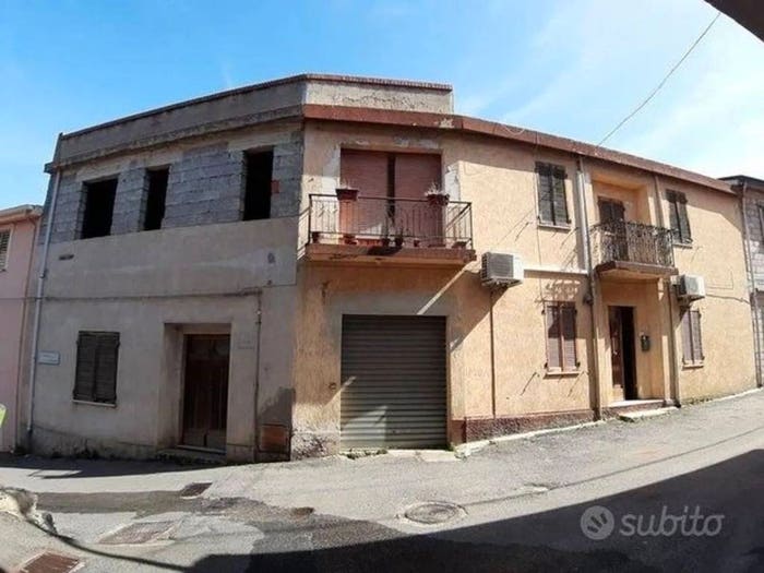 Casa con 5 locali in vendita in Via La Marmora No Number, Scano di Montiferro