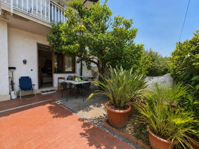 Casa bilocale in vendita in Via Bassagrande, Marina di Carrara, Carrara