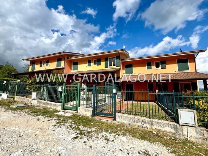 Casa con 5 locali in vendita in Località Peretti, Ferrara di Monte Baldo