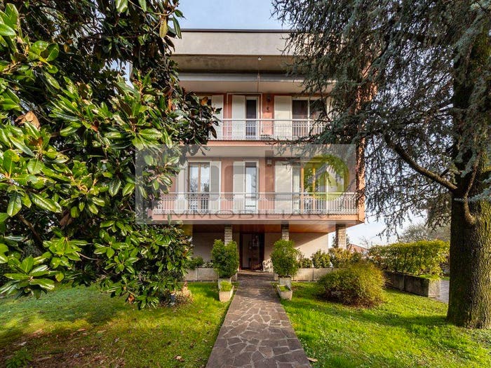 Casa quadrilocale in vendita in Via Marco Polo, Centro, Concorezzo