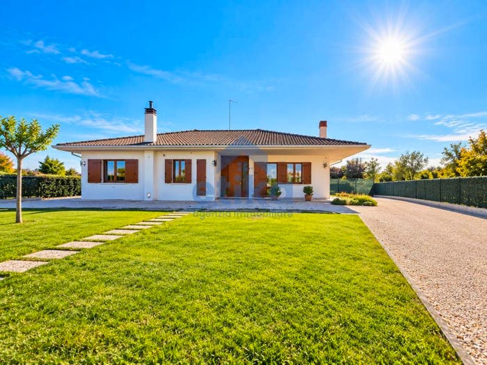 Casa con 6 locali in vendita in Via Julia, Maserada sul Piave