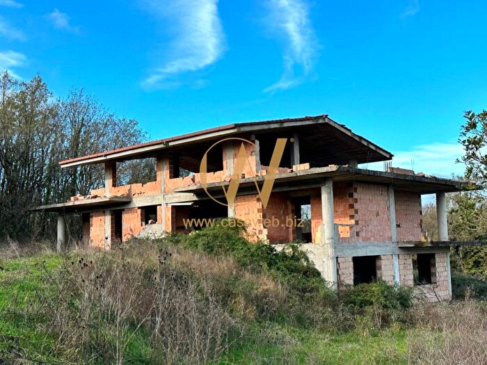 Casa con 6 locali in vendita in Via Della Fonte, Casertavecchia Casola, Caserta