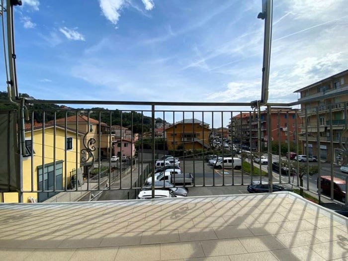 Appartamento trilocale in vendita in corso Risorgimento, San Salvatore, Cogorno