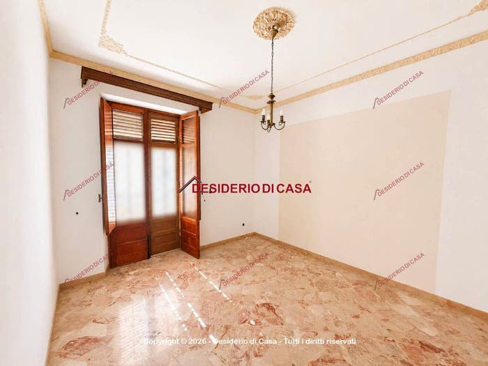 Casa con 6 locali in vendita in Via Giovanni Girgenti, Centro, Bagheria