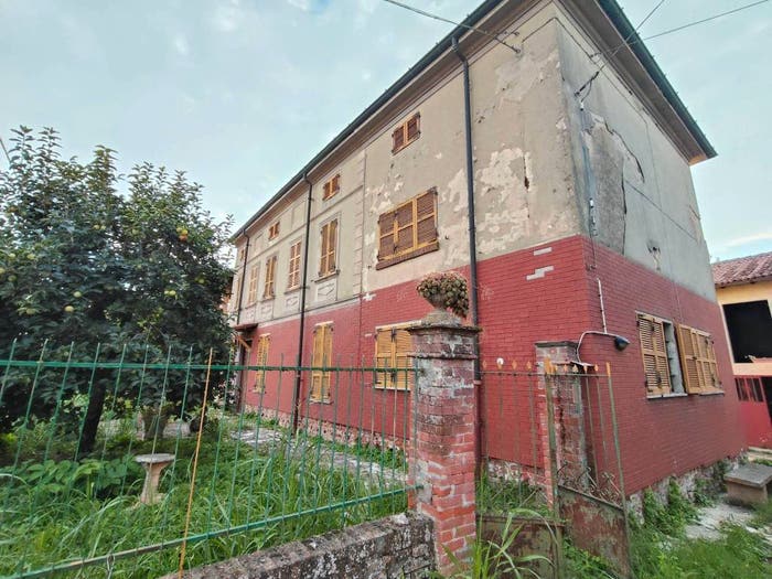 Casa con 6 locali in vendita in Castel San Giovanni