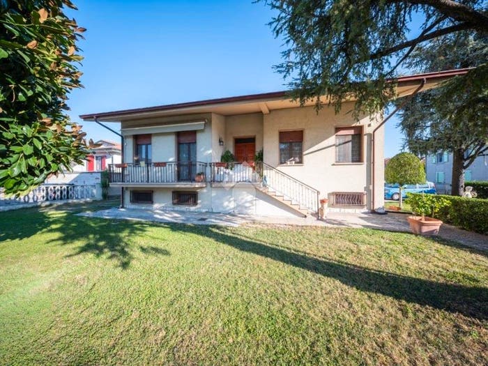 Casa quadrilocale in vendita in Via L Romita, Centro, Pegognaga