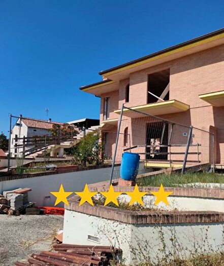 Appartamento con 6 locali in vendita in Contrada San Martino, Centro, Fermo