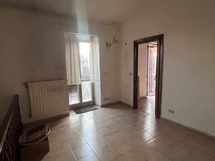 Appartamento quadrilocale in vendita in Via Della Viccinella No Number, Centro, Capranica