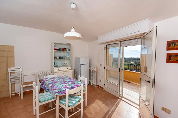 Appartamento quadrilocale in vendita in Via Mare Posada, Posada