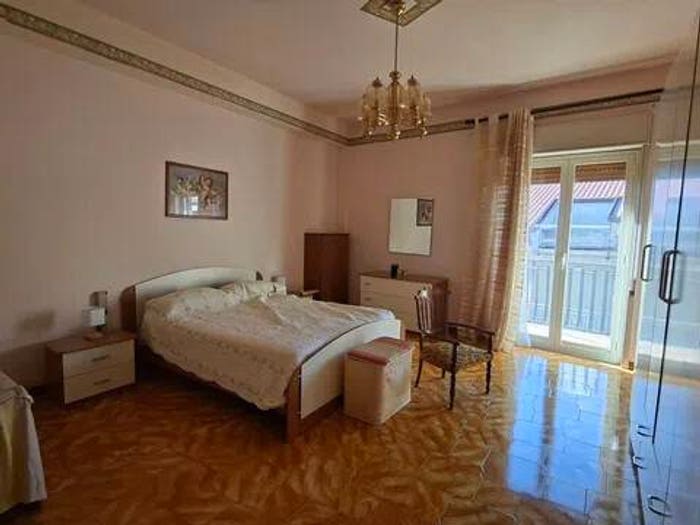 Appartamento quadrilocale in vendita in Via G Pitrè, Paternò