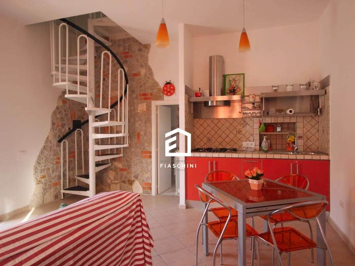 Appartamento bilocale in vendita in Via Giosuè Carducci, Centro, Guardea
