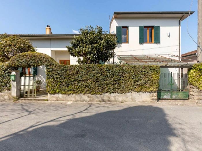 Casa con 6 locali in vendita in Centro, Capannoli