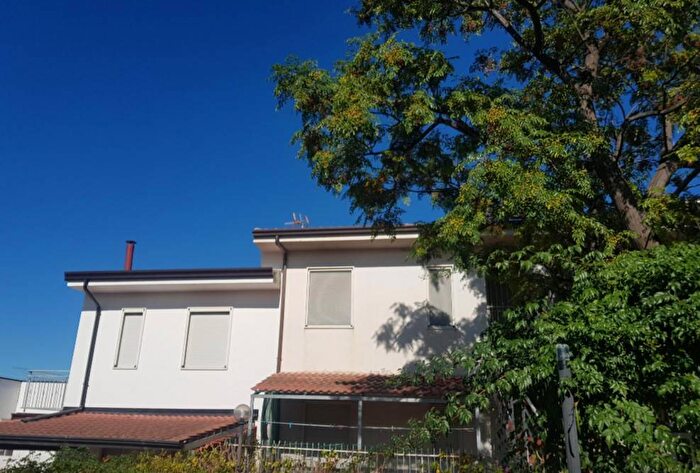 Appartamento trilocale in vendita in Contrada Prato, San Giacomo Marinella, Calopezzati
