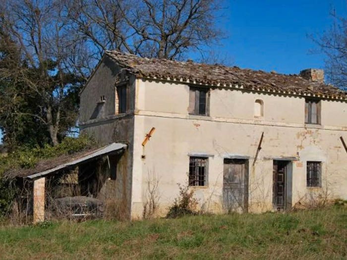 Casa con 5 locali in vendita in Via Cisterna No Number, Ortezzano