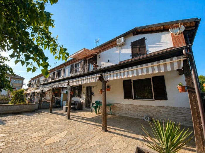 Casa quadrilocale in vendita in Via Guido Maggiora, Valleversa Caniglie, Asti