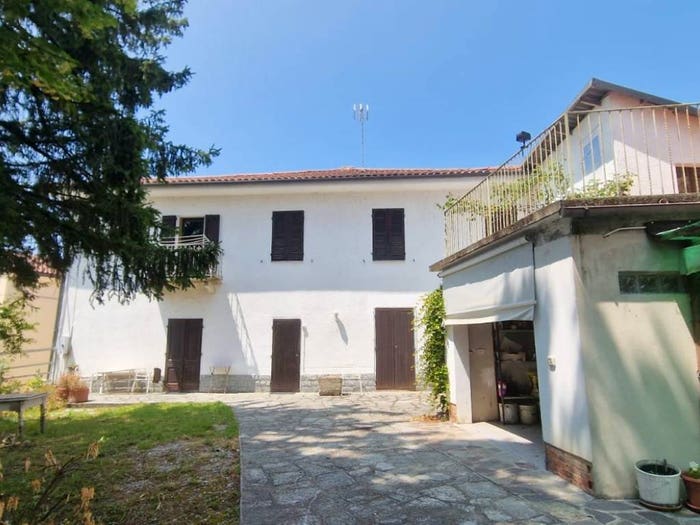 Casa con 6 locali in vendita in Frazione Cortanieto, Cortanieto, Montiglio Monferrato