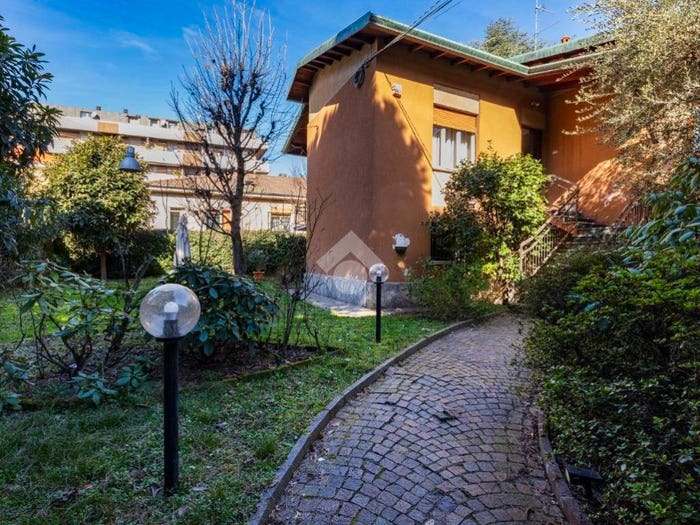 Casa quadrilocale in vendita in Via Wolfgang Amadeus Mozart, Castellanza