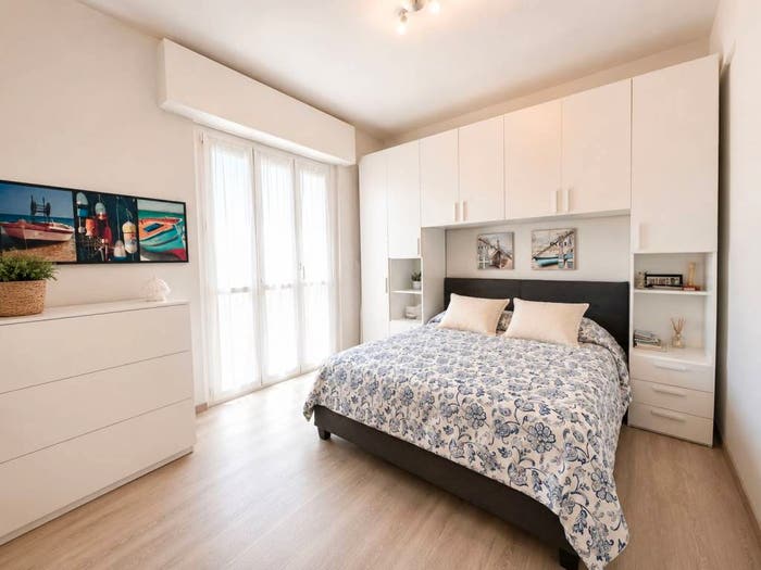 Appartamento bilocale in vendita in Via Novembre, Centro, Loano