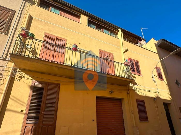 Casa con 6 locali in vendita in Via Cardinale Massaia, Centro, Castelvetrano