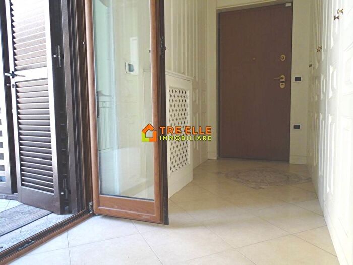 Appartamento trilocale in vendita in Via San Francesco, Centro, Marigliano