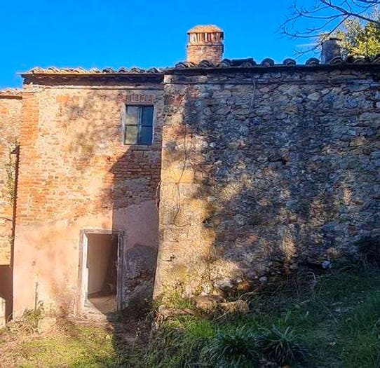 Casa con 6 locali in vendita in Castellina Scalo, Monteriggioni