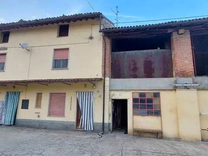 Casa con 6 locali in vendita in Via Bosco, Monticelli Pavese