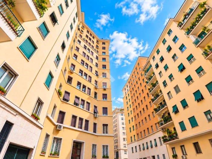 Appartamento trilocale in vendita in Via Sinuessa, San Giovanni, Roma