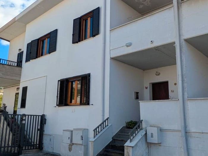 Casa con 5 locali in vendita in Via Luis De Mami, Centro, Pesche
