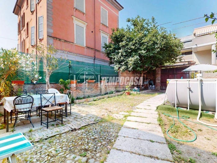 Appartamento quadrilocale in vendita in Via G Secchi Ronchi, Centro, Guastalla
