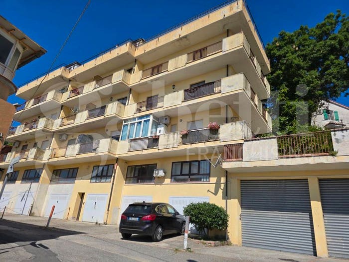 Appartamento quadrilocale in vendita in Via dei Bruzi, Sant'Elia Scoppolise, Pentone