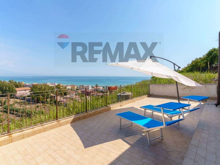 Casa con 5 locali in vendita in Via Positano, Agnone, Augusta