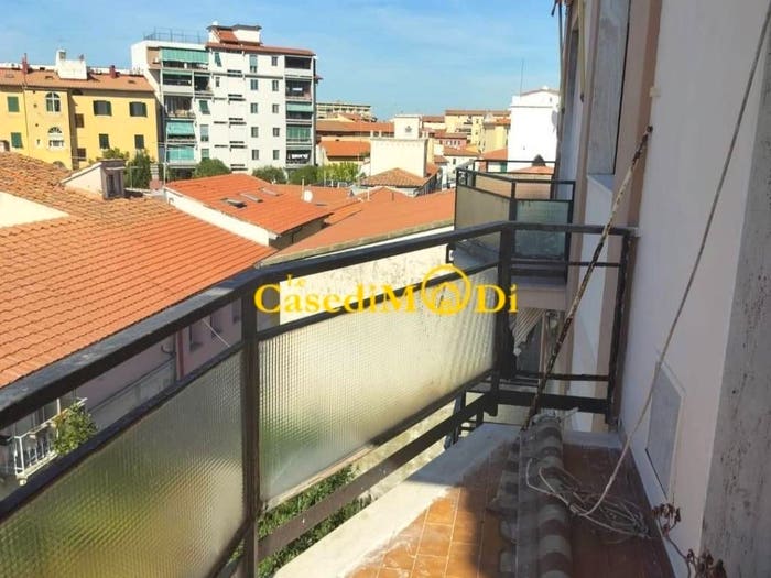 Appartamento quadrilocale in vendita in Calzabigi, Livorno