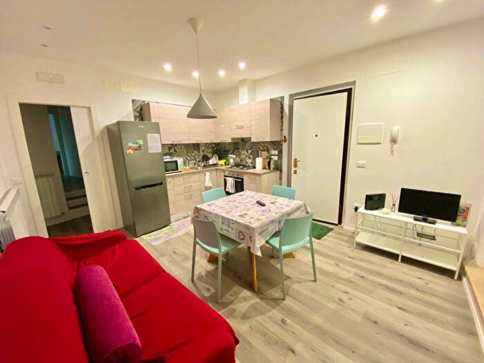 Appartamento con 5 locali in vendita in Via S Margherita, Centro, Urbino
