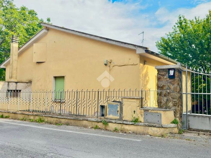 Casa quadrilocale in vendita in Vicolo di Colle Febbraro, Cesano, Roma