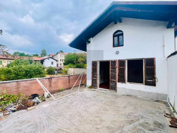 Casa quadrilocale in vendita in Via Filippo Juvarra, Vandorno Piazzo Cossila, Biella