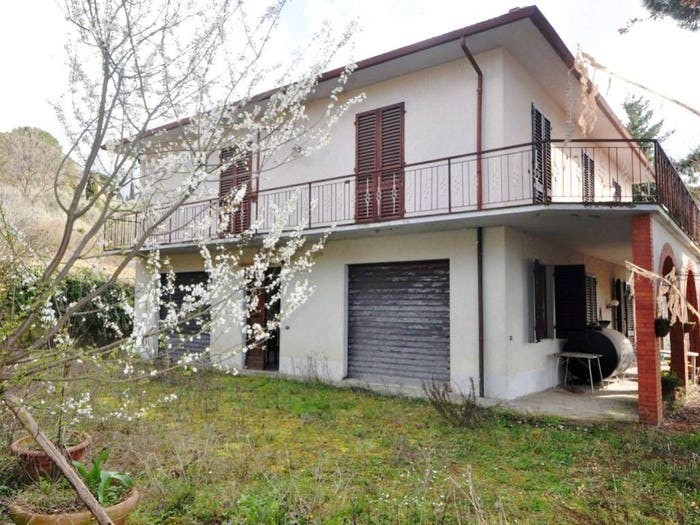 Casa con 6 locali in vendita in Castelfranco Di Sopra, Castelfranco Piandisco